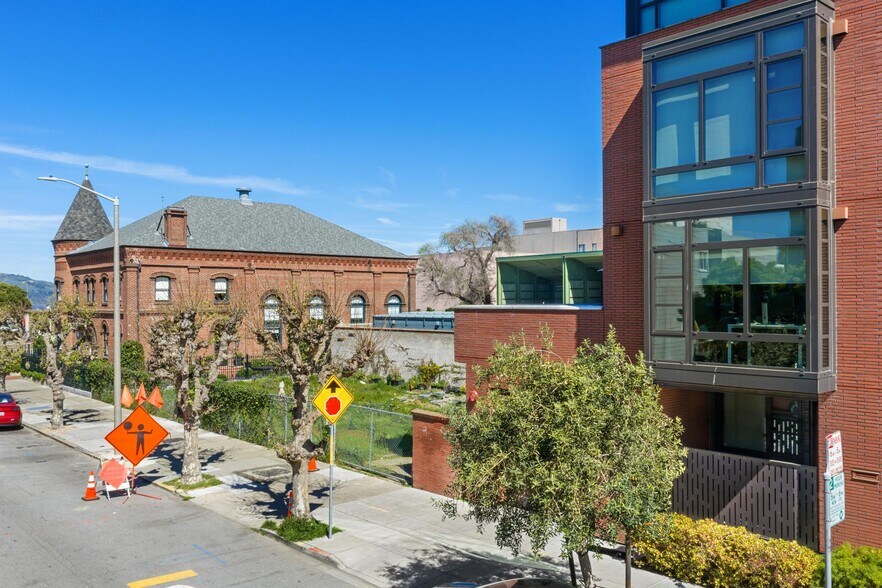More Photos Of 3620 Buchanan St, San Francisco Office For Sale
