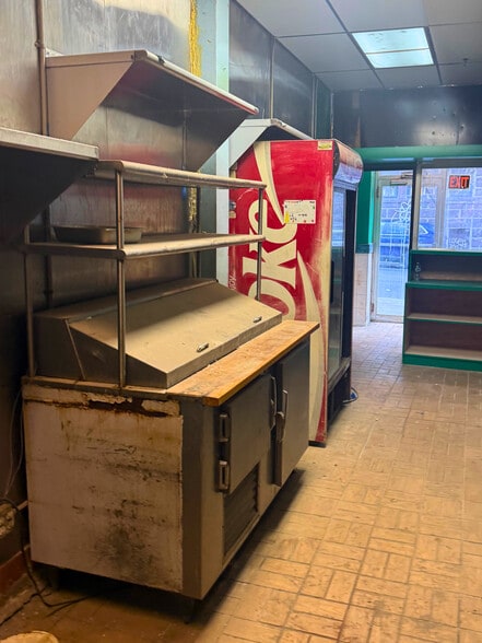 More Photos Of 133 E 157th St, Bronx Restaurant For Lease