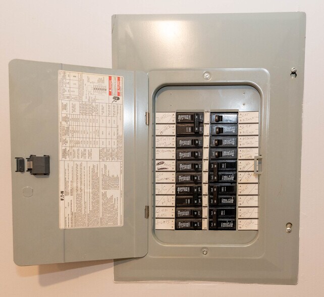 More Photos Of 2432 N Calvert St, Baltimore Apartments For Sale