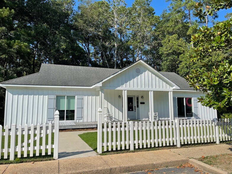 Primary Photo Of 5925 Sweet Water Cir, Fairhope Office For Lease