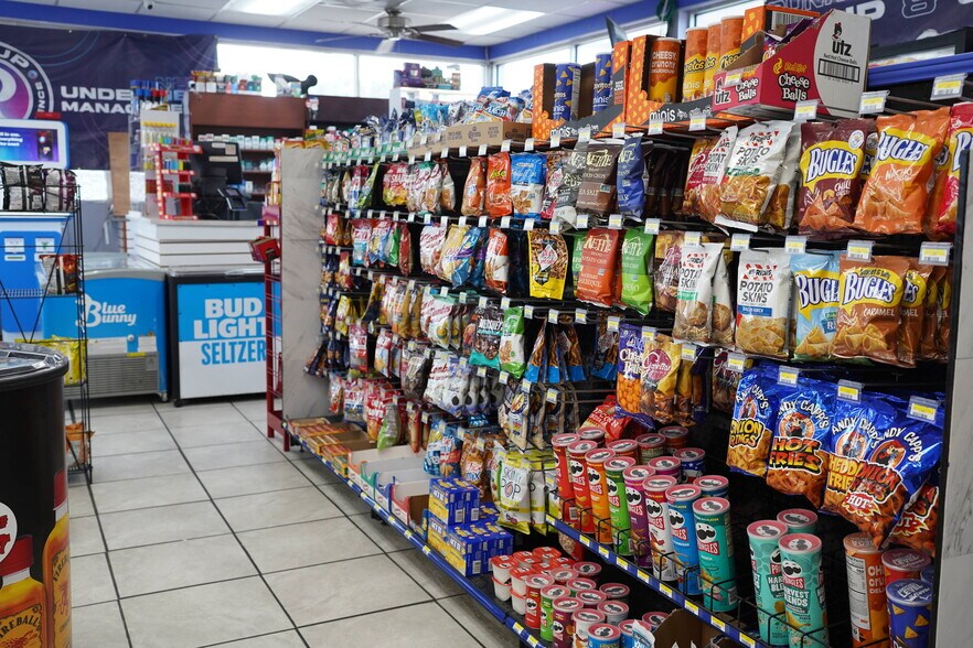 More Photos Of 601 S Babcock St, Melbourne Service Station For Sale