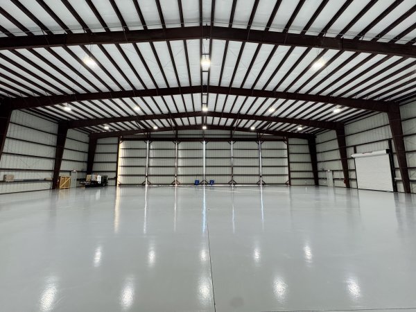 Primary Photo Of 2575 Rescue Wy, Brooksville Airplane Hangar For Sale