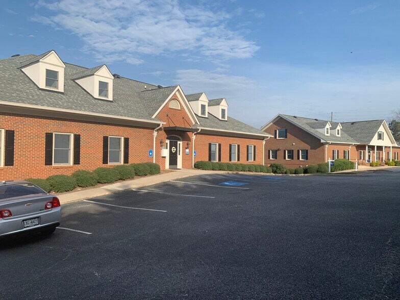 More Photos Of 5959 Highway 53 E, Dawsonville Unknown For Lease