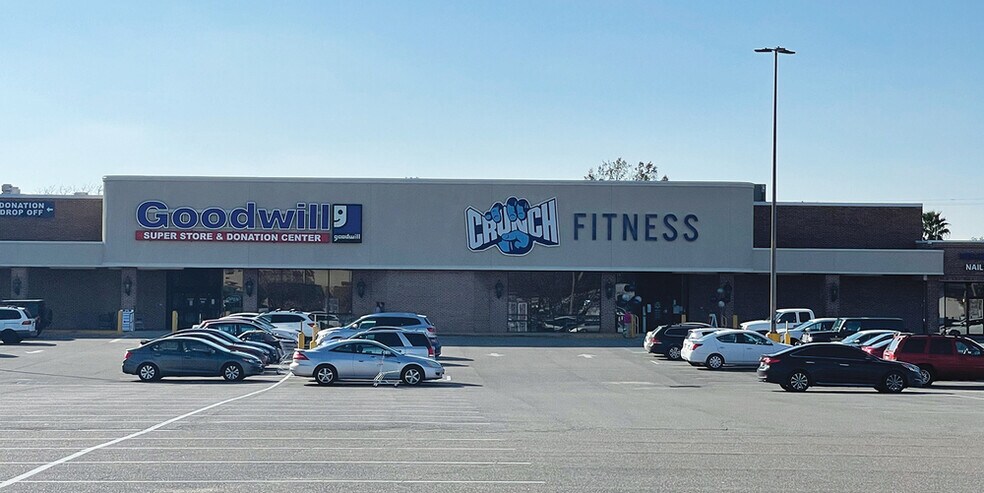 More Photos Of 18010 Pineville Rd, Long Beach Freestanding For Lease