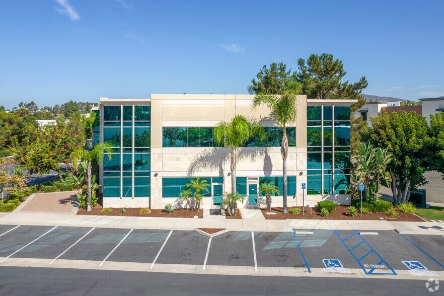 More Photos Of 910 Hale Pl, Chula Vista Office For Lease