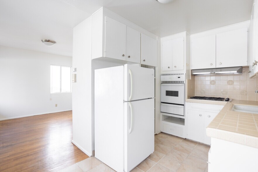 More Photos Of 1427 Euclid St, Santa Monica Apartments For Sale