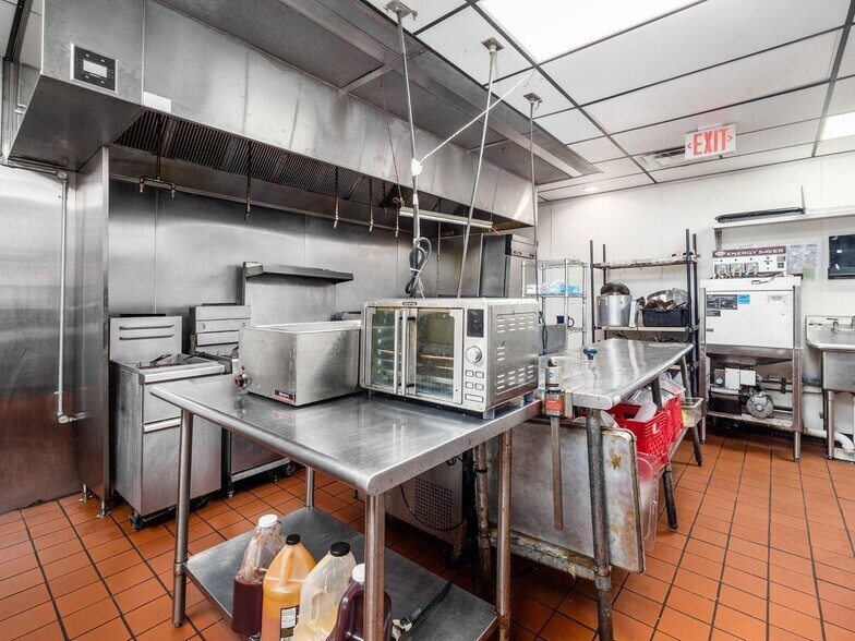 More Photos Of 7360-7362 E Main St, Reynoldsburg Storefront Retail Office For Sale