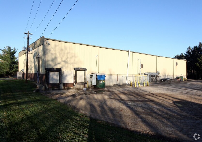 More Photos Of 837 Green Crest Dr, Westerville Warehouse For Lease