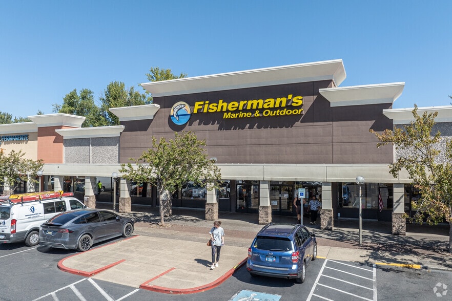 More Photos Of 1900-1926 SE McLoughlin Blvd, Oregon City Unknown For Lease