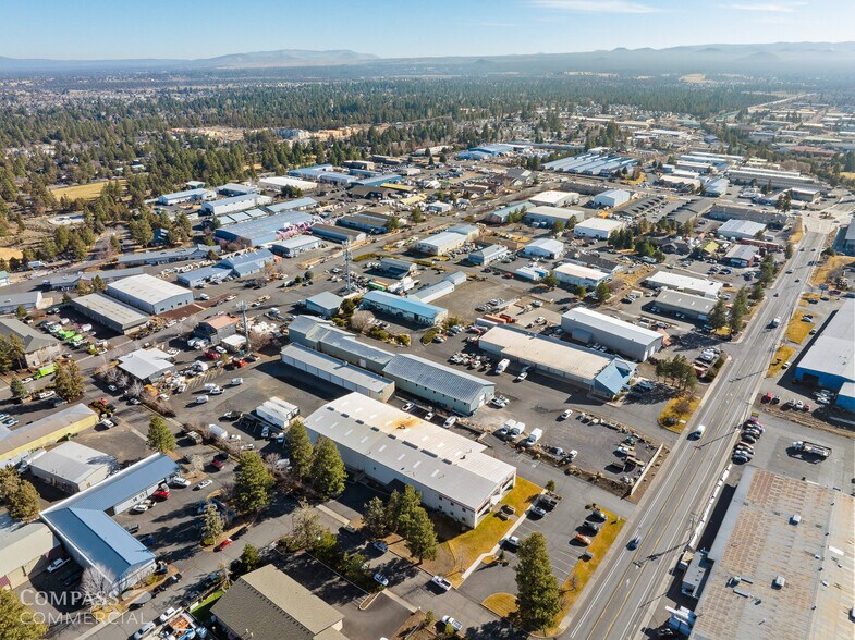 More Photos Of 110 SE 9th St, Bend Manufacturing For Lease