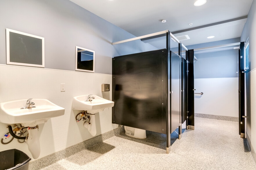 More Photos Of 1269 N Park Ave, Pomona Office Residential For Sale