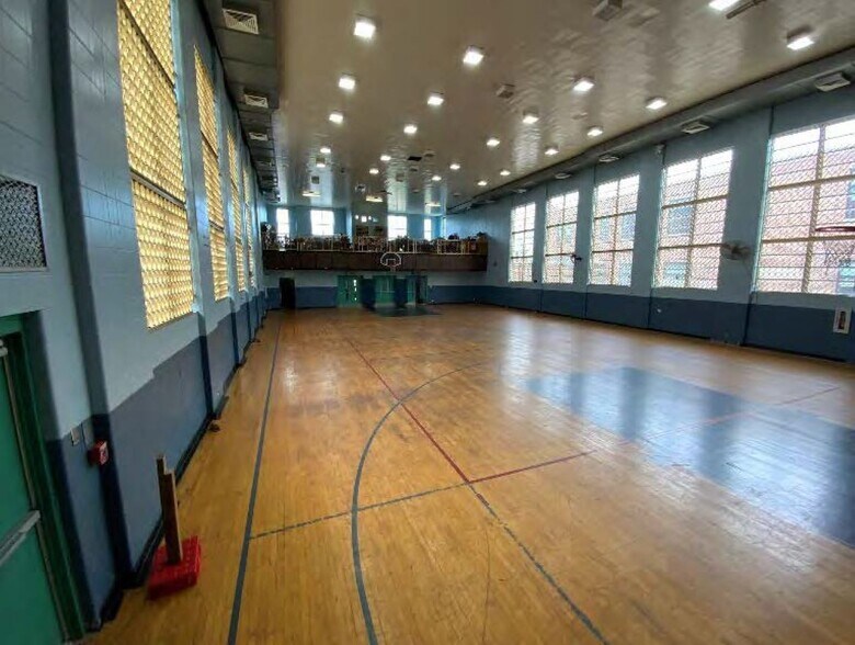 More Photos Of 3600 Claremont St, Baltimore Religious Facility For Sale