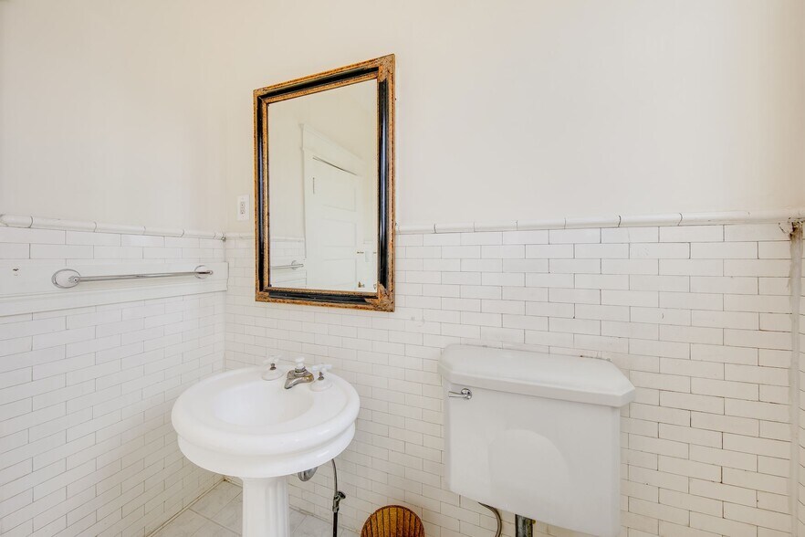 More Photos Of 1755 18th St Nw, Washington Apartments For Sale