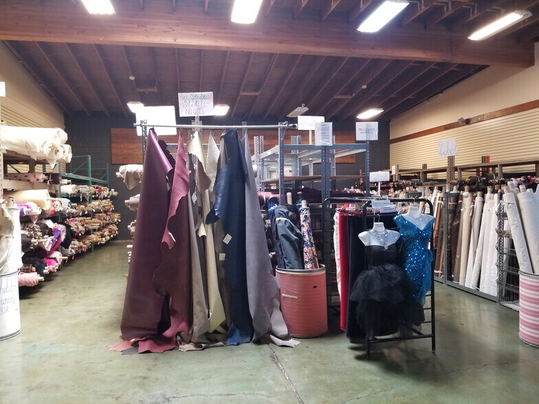 More Photos Of 1805-1807 Eastshore Hwy, Berkeley Warehouse For Lease