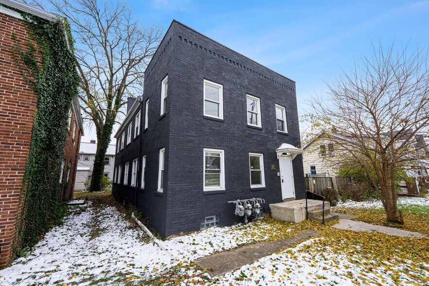 Primary Photo Of 1657 Sullivant Ave, Columbus Apartments For Sale