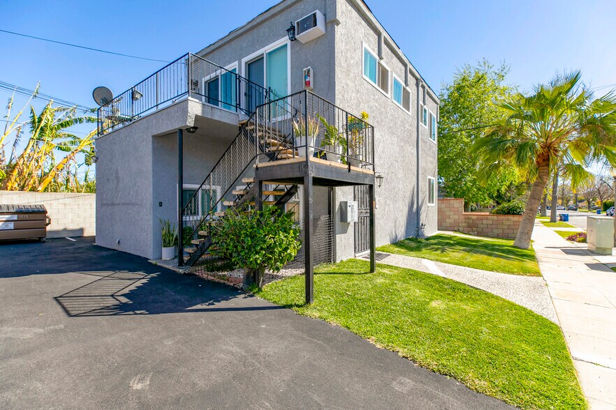 More Photos Of 1138 N Parish Pl, Burbank Apartments For Sale