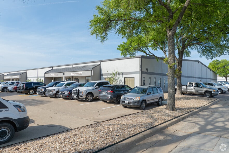 More Photos Of 2501-2519 Gravel Dr, Fort Worth Unknown For Lease