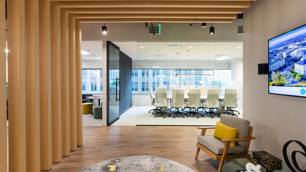 More Photos Of 101 N Tryon St, Charlotte Office For Lease