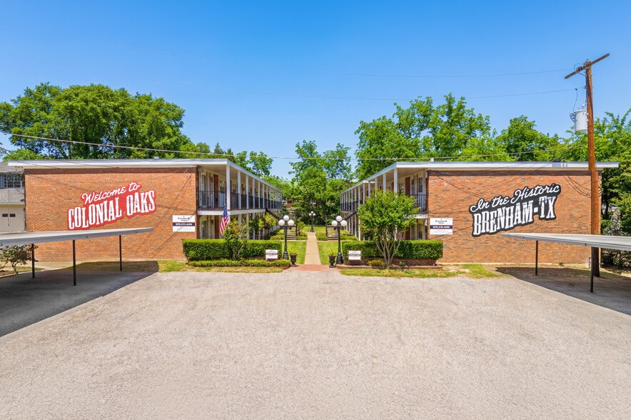 Primary Photo Of 401 E Main St, Brenham Apartments For Sale