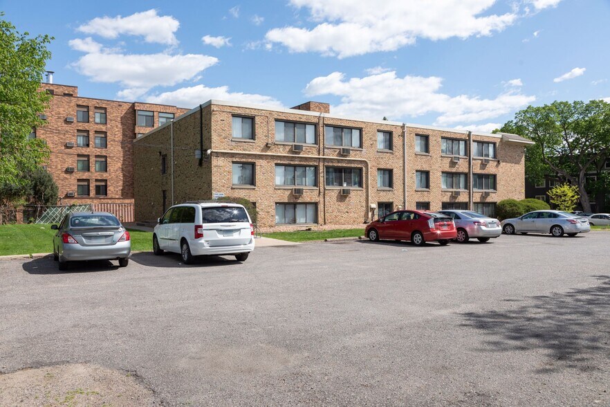 More Photos Of 912 22nd Ave S, Minneapolis Apartments For Sale