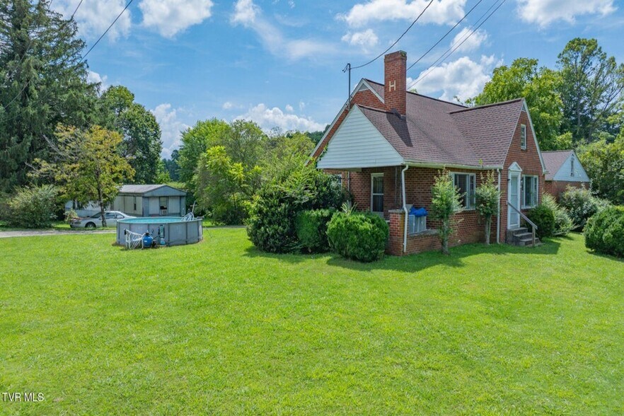 More Photos Of 100 Salvage Ln, Johnson City Apartments For Sale