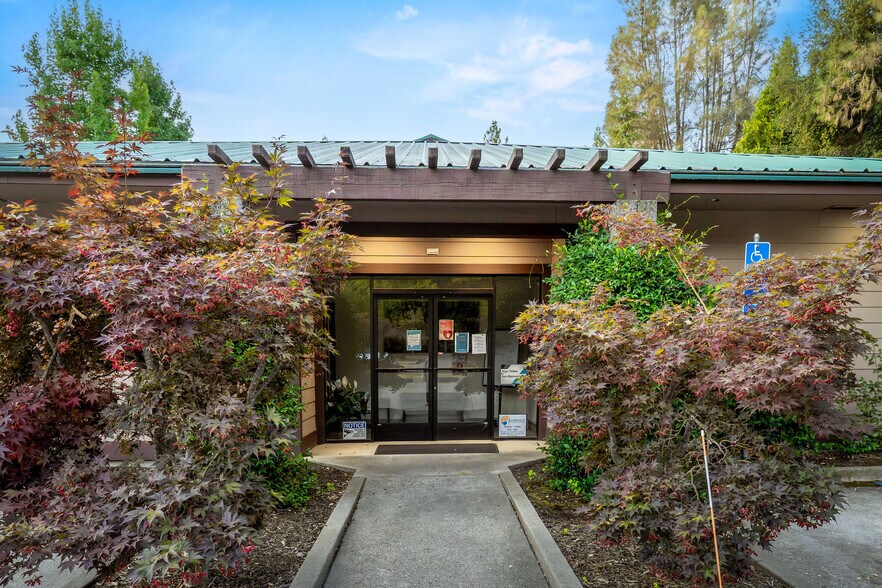 More Photos Of 944 McCourtney Rd, Grass Valley Unknown For Lease