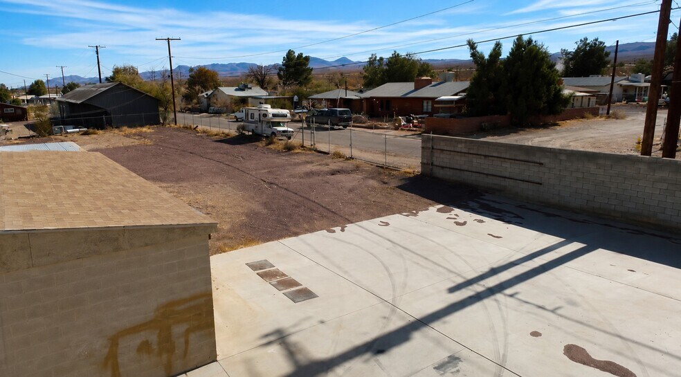 More Photos Of 35633 Highway 66, Daggett Warehouse For Sale