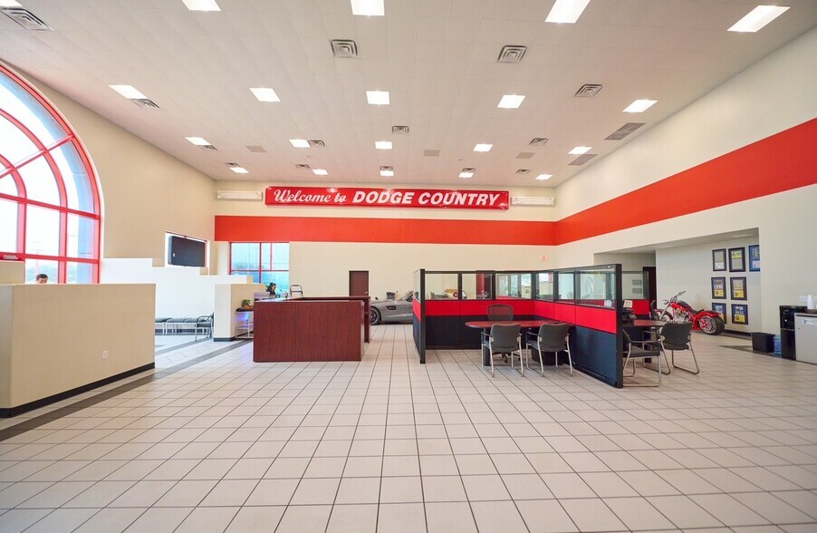 More Photos Of 1902 E Central Texas Expy, Killeen Auto Dealership For Lease