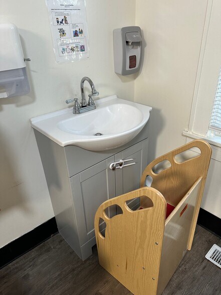 More Photos Of 895 Oglethorpe Ave, Athens Daycare Center For Sale
