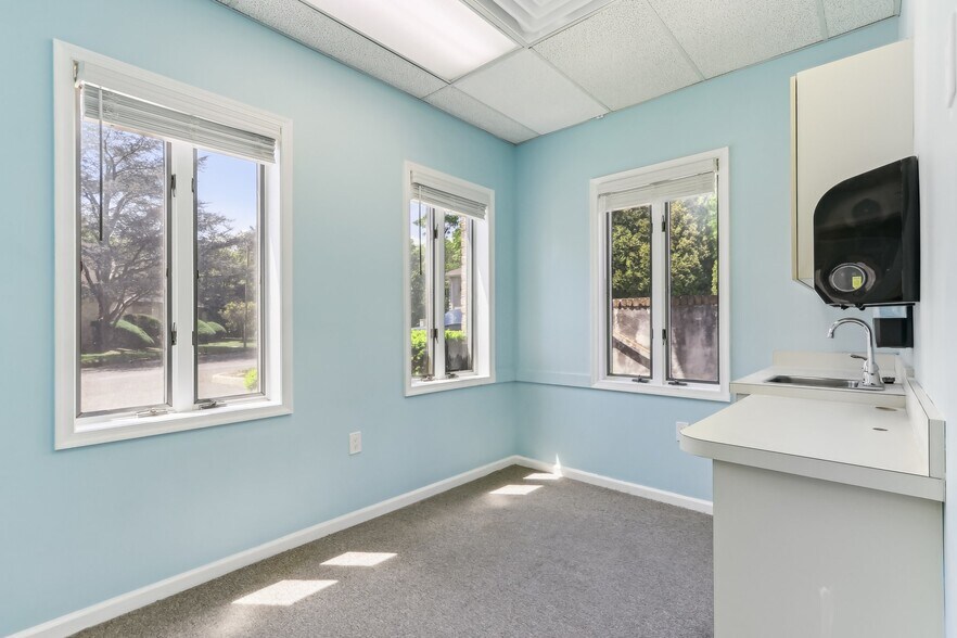 More Photos Of 2640 Highway 70, Manasquan Medical For Sale