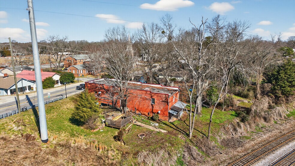 More Photos Of 304 S Cherokee Rd, Social Circle Flex For Sale