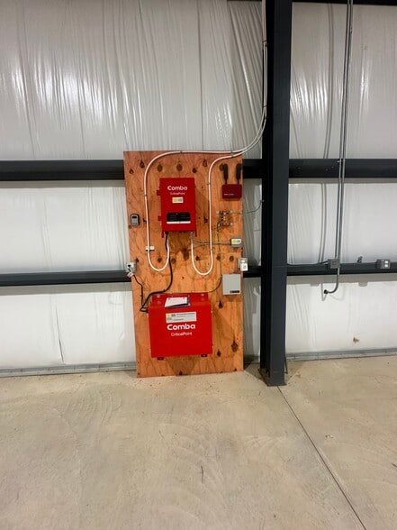 More Photos Of 4830 Marsett Pky, Cumming Light Manufacturing For Lease