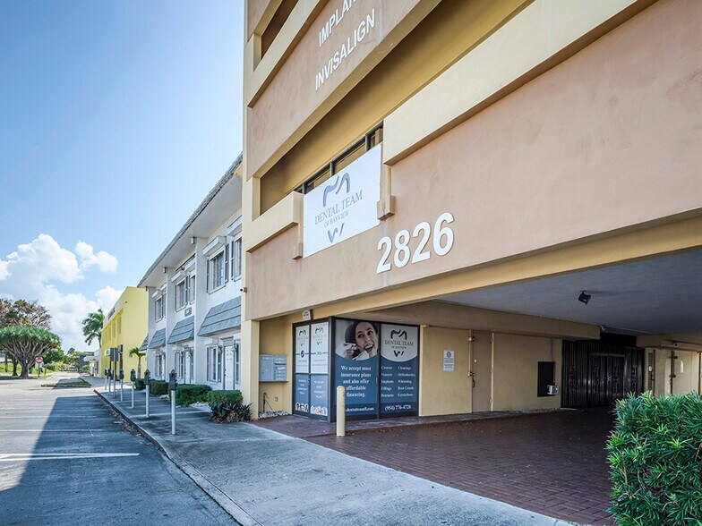 More Photos Of 2826 E Oakland Park Blvd, Fort Lauderdale Office For Sale