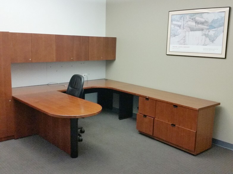 More Photos Of 6506 E Quaker St, Orchard Park Office For Sale