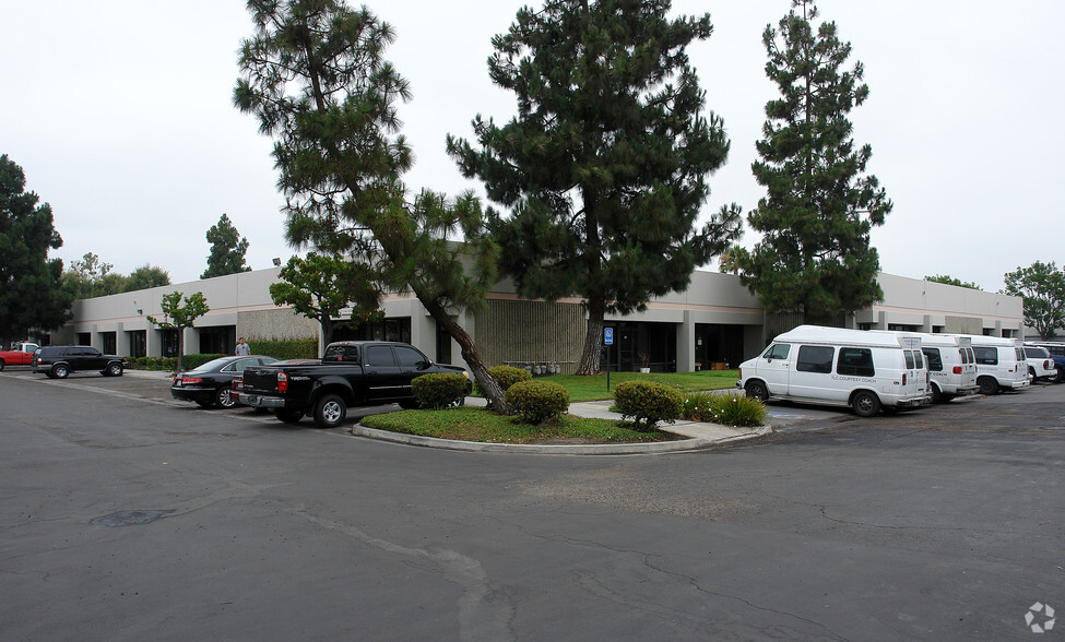 Primary Photo Of 11612 Knott St, Garden Grove Light Manufacturing For Lease