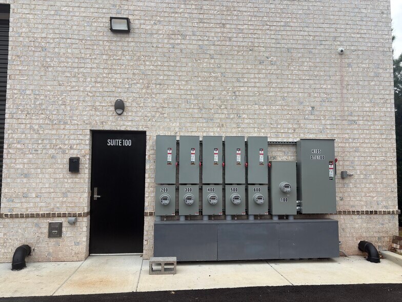 More Photos Of 4105 Commerce Street, Flowery Branch Light Manufacturing For Lease