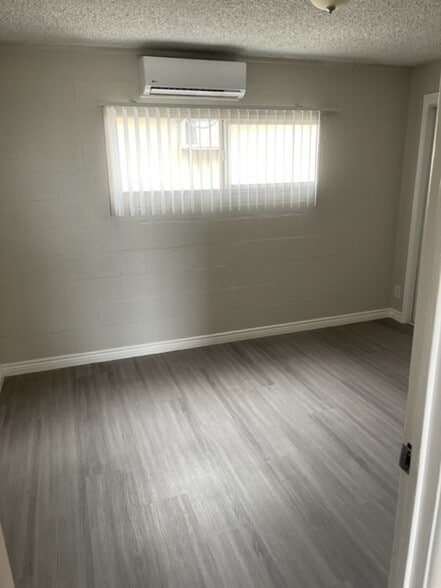 More Photos Of 239 W Cleveland Ave, Las Vegas Apartments For Sale