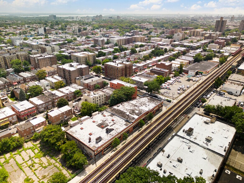 More Photos Of 2916 White Plains, Bronx General Retail For Sale