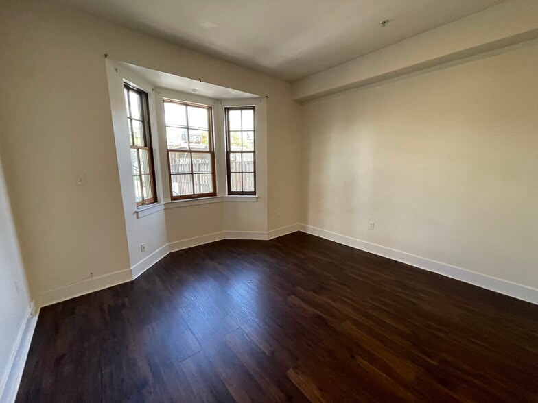 More Photos Of 874 Washington Blvd, Baltimore Apartments For Sale