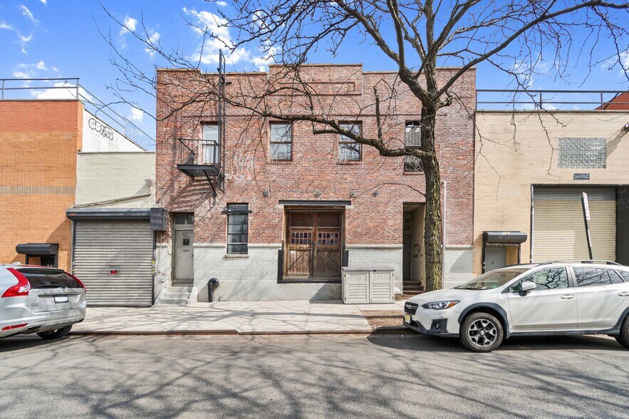 More Photos Of 129 11th St, Brooklyn Manufacturing For Lease