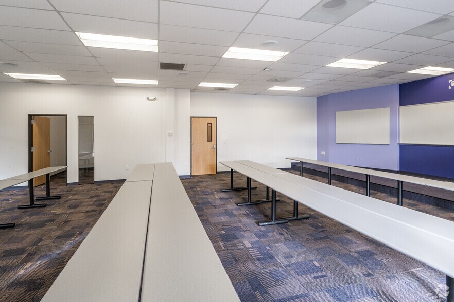 More Photos Of 2200 S Monaco Pky, Denver Unknown For Lease