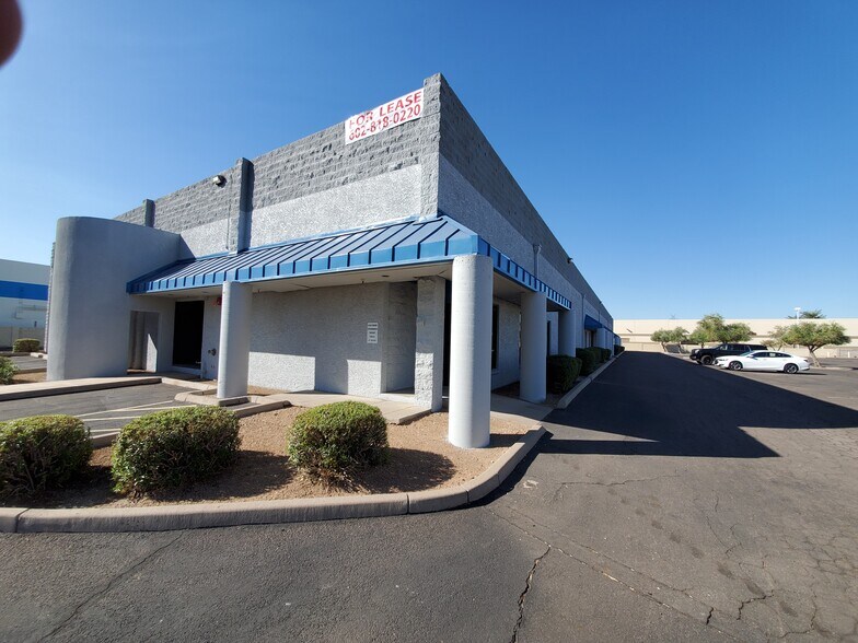 More Photos Of 422 S Madison Dr, Tempe Warehouse For Lease