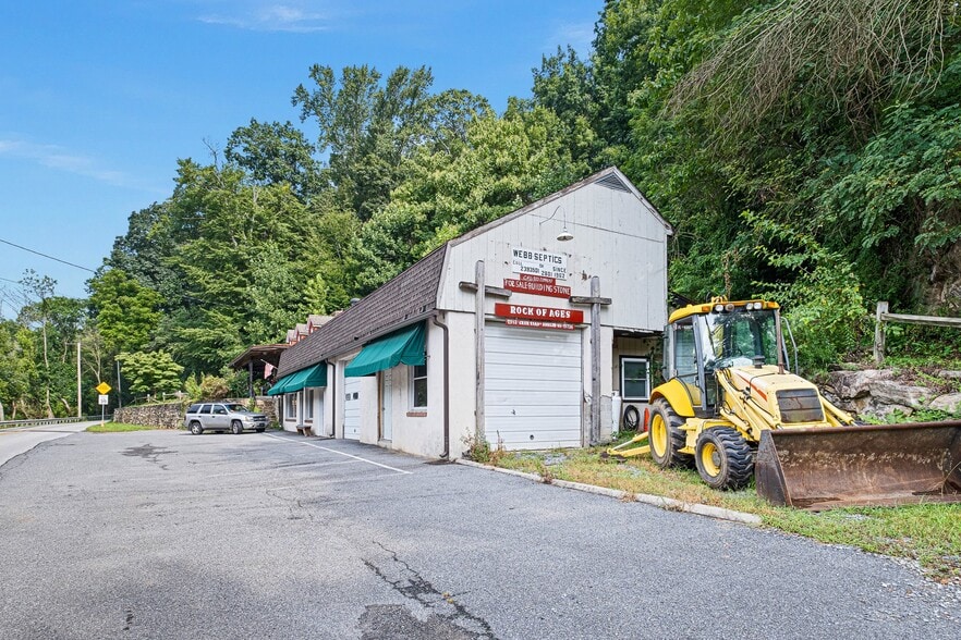 More Photos Of 2913 Creek Rd, Yorklyn Specialty For Sale