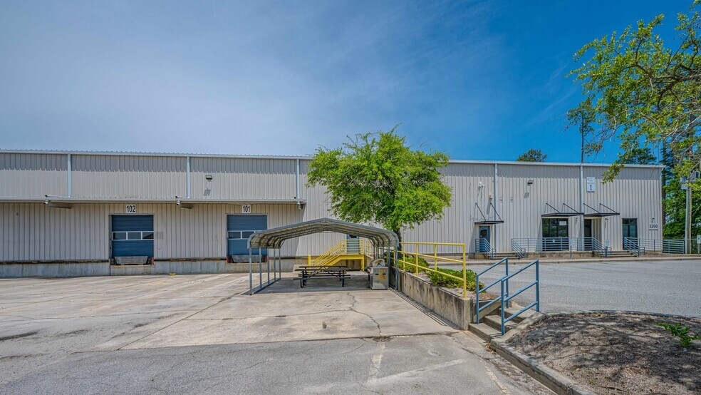 More Photos Of 3290 Benchmark Dr, Ladson Warehouse For Lease