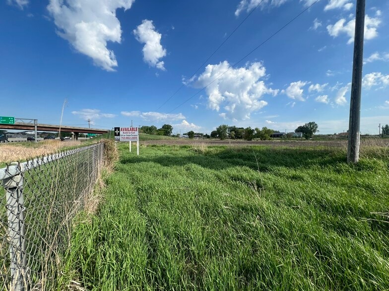 More Photos Of XXX Territorial Rd & Brockton ln, Osseo Flex For Lease