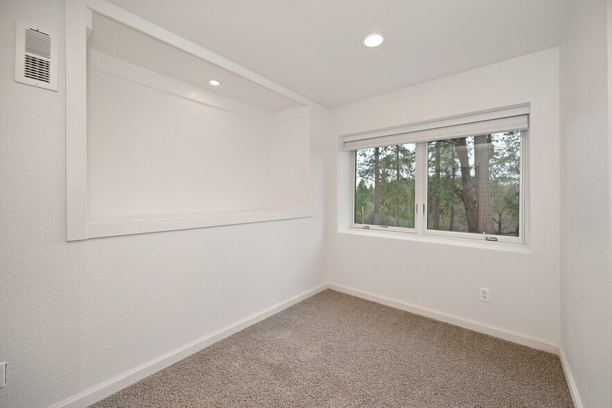 More Photos Of 1420 Robbers Ravine Rd, Colfax Multifamily For Sale