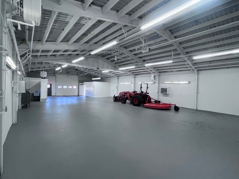 More Photos Of 2 Danville Rd, Plaistow Industrial For Lease