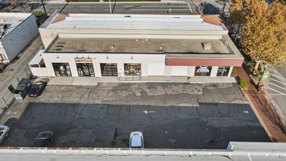 More Photos Of 24417 Main St, Santa Clarita Auto Repair For Lease