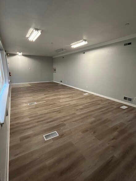 More Photos Of 3909 Saint Timothy Ln, Saint Ann General Retail For Lease