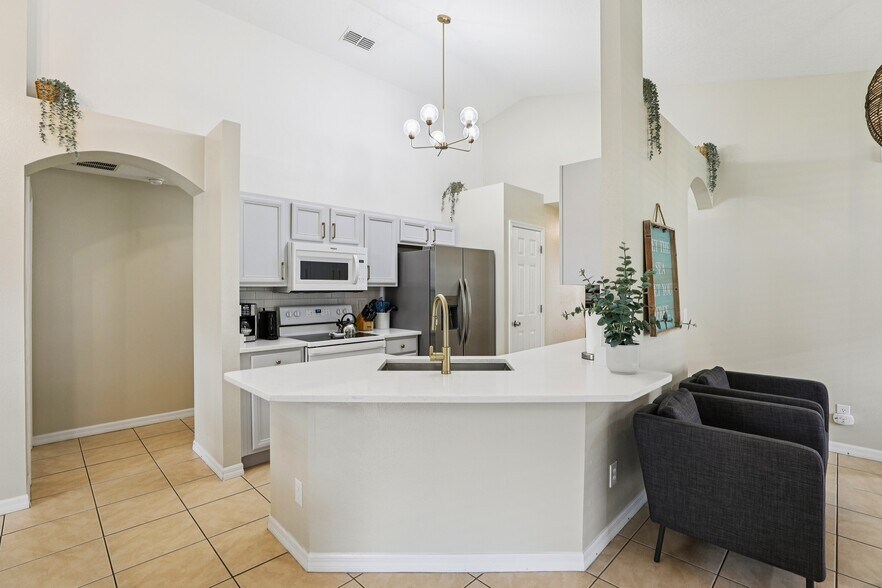 More Photos Of 136 Rosso Dr, Davenport Specialty For Sale